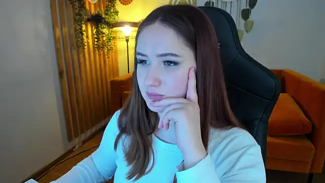 MiraEvansi webcam