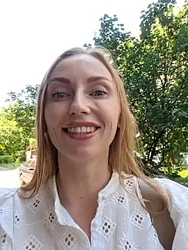 Alicia_Meov