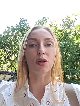 Alicia_Meov
