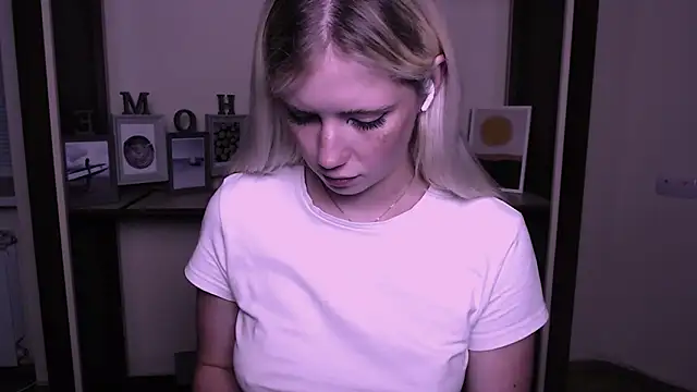 AliceHotty_ webcam