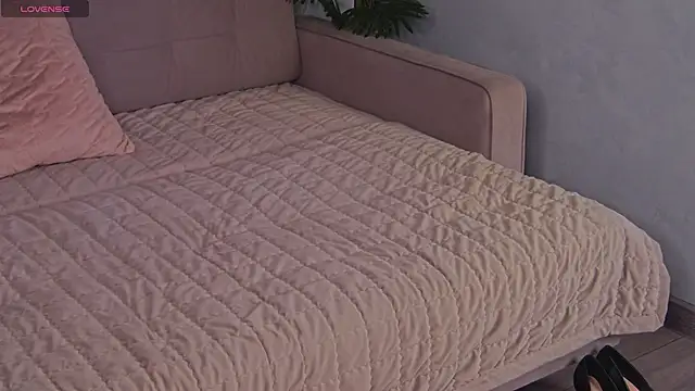 JuliaWangg webcam