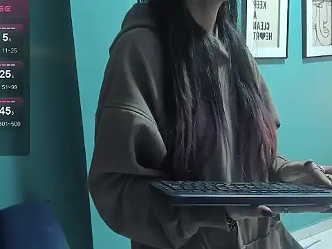 MiaDevine_1 webcam