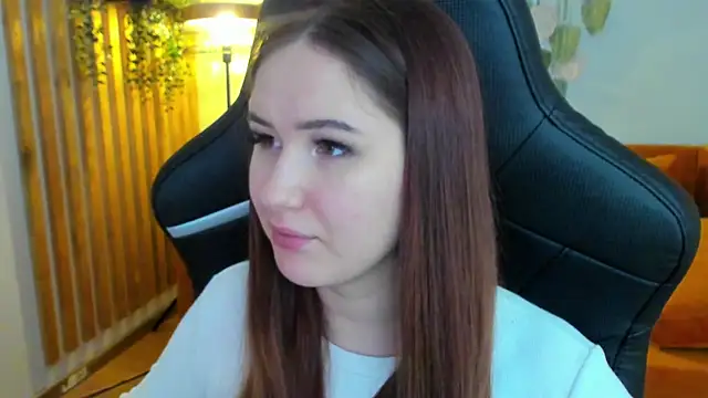 MiraEvansi webcam