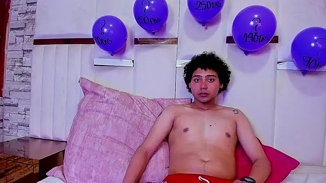 KiaraandEnzzo webcam