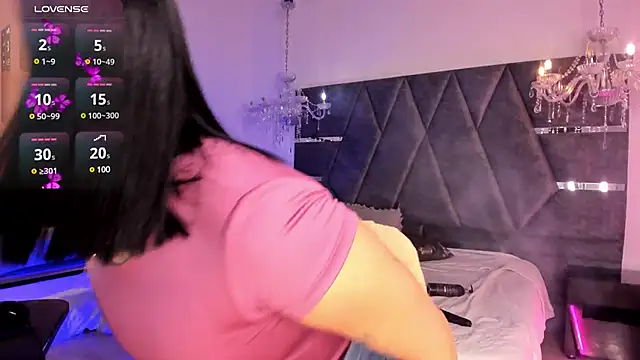 Maya_Bluee webcam