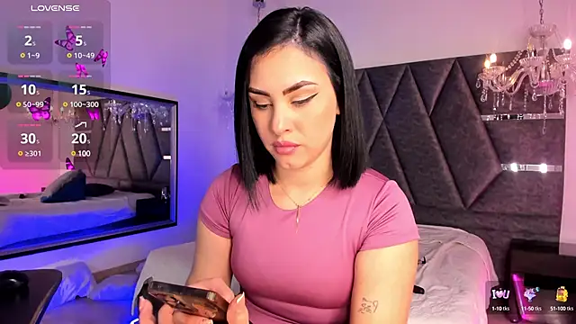 Maya_Bluee webcam