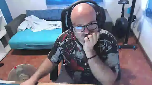 ravingr4d4 webcam