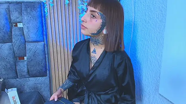 aisha_8_ webcam