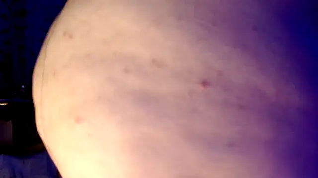 Charlie_bakeer webcam