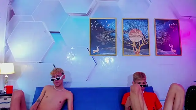 franyer_and_guys webcam