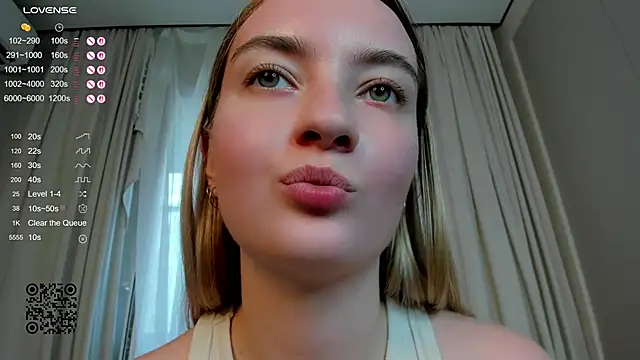LucettaCreswell webcam