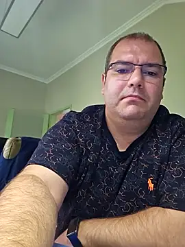 Andrew1900529 webcam
