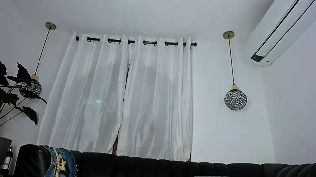 dylan_kisss webcam