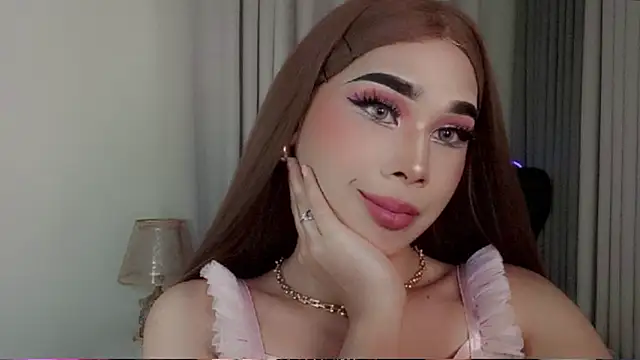 LuxuriousNikkixxx webcam