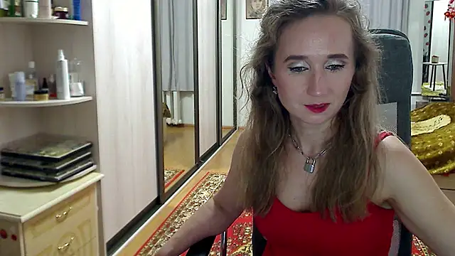 ClassyInna webcam