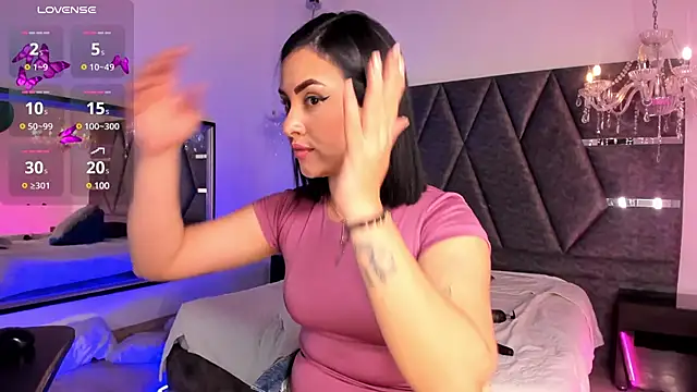 Maya_Bluee webcam