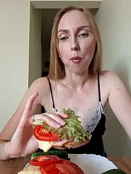 Alicia_Meov
