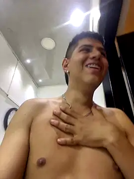 Angel_Khouri webcam
