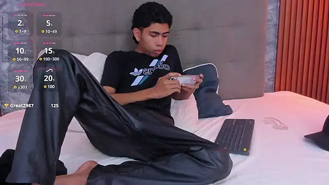 jamesgaret1 - Jamesgaret1's free webcam - UK Sex Cams