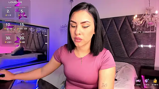 Maya_Bluee webcam
