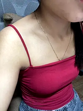 Mina048 webcam