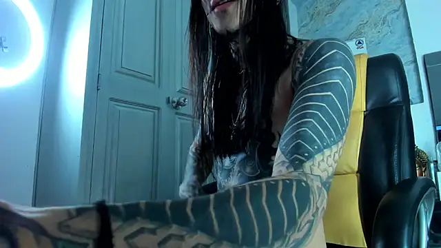 LustDeimoon webcam