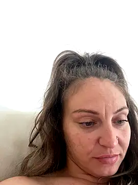 Crystal_Vibe webcam