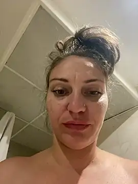 Crystal_Vibe webcam