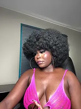 WomanNextdoor1 webcam