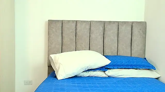 private sex webcam Karina Lewis 