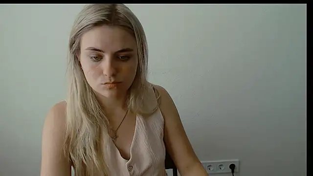 shy_sabrina_ webcam