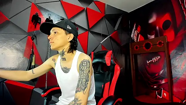 StraightBoy_Nick webcam