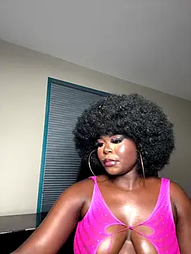 WomanNextdoor1 webcam