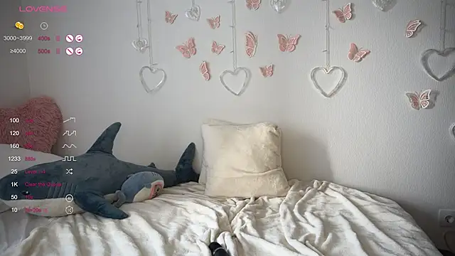 charming_melodyy webcam