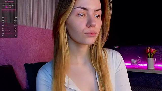 telari0l0ve webcam