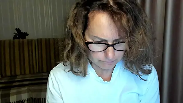 lauraoven webcam