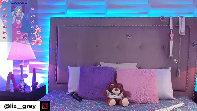 liz_grey_ - Liz_grey_'s free webcam - UK Sex Cams
