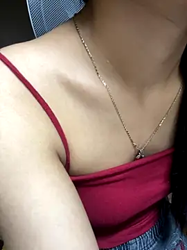 Mina048 webcam