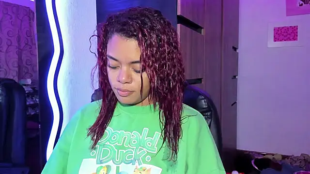 ladyrd1 webcam
