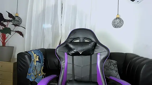 dylan_kisss webcam