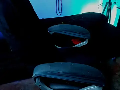 zeus_7777 webcam