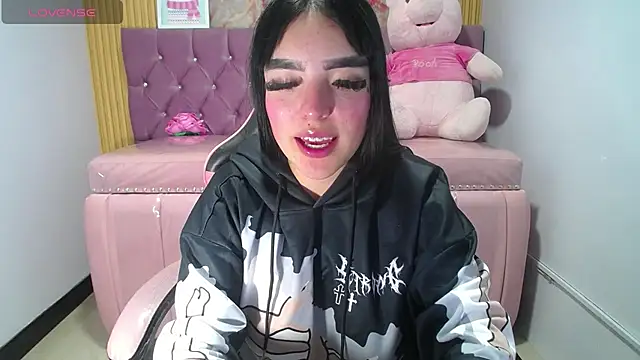charlotte_zoe_ch webcam
