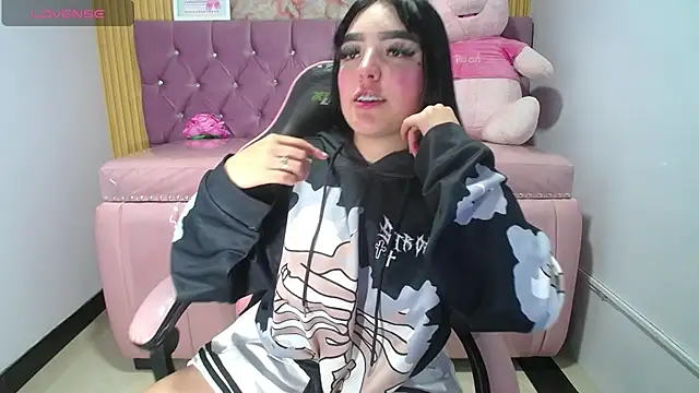 charlotte_zoe_ch webcam