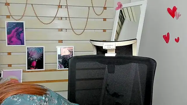 Josephine_Kiss webcam