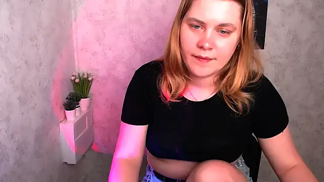 AlinaPovs_ webcam
