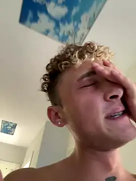 Turkishleo webcam