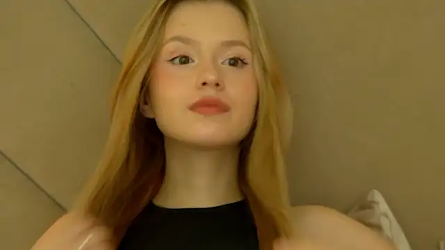 MilanaBalmain webcam