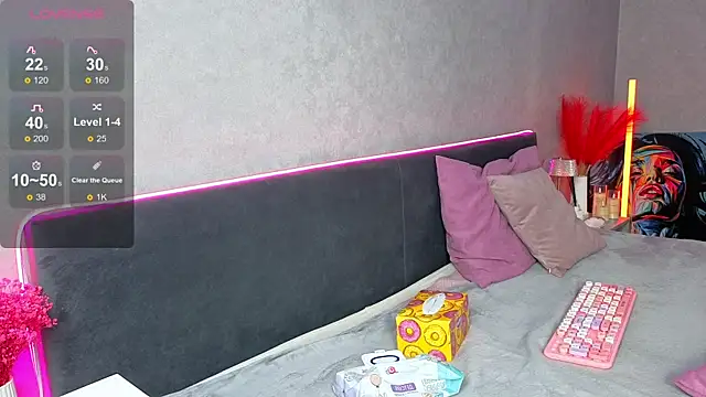 BritneyLix webcam