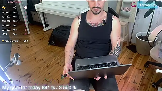 AssHunter4k webcam