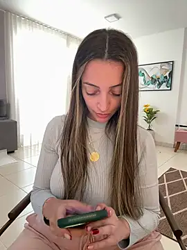 BelleLouiseVp from StripChat is Freechat